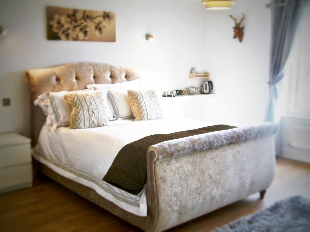 Fifty One And A Half Boutique B&B คลิเธอโร ห้อง รูปภาพ